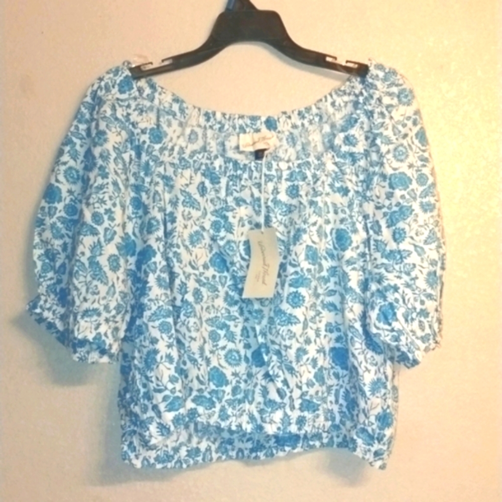 Universal Thread Crop Top